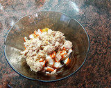 Foto del paso 4 de la receta: Huevos rellenos de cangrejo y atún