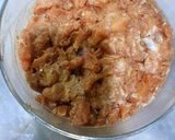 A picture of step 1 of Chicken tikka filling.