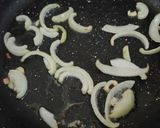 Foto langkah ke 3 dari resep Semur Daging + Kentang.