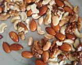 मखाने और ड्राई फ्रूट्स के फलाहारी लड्डू (Makhane aur dry fruits ki falahar ladoo recipe in Hindi) रेसिपी चरण 1 फोटो