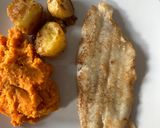 A picture of step 2 of Sole Meunière.