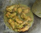 Foto langkah ke 4 dari resep Tumis Sayap Ayam.