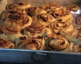 Foto langkah ke 5 dari resep Cinnamon roll with creamcheese frosting.