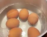 Foto del paso 2 de la receta: Huevos rellenos con bechamel y atún