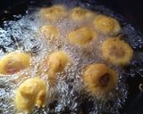 A picture of step 8 of Batata vara.