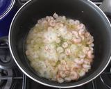 Foto del paso 3 de la receta: Arroz meloso con gambas y culantro