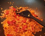 Foto langkah ke 4 dari resep Korean Fried Rice with Toppoki Sauce ala Reddog 🇰🇷.
