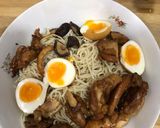 Foto del paso 6 de la receta Ramen noodles y pollo con curry rojo