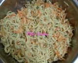 Foto langkah ke 10 dari resep Lontong mie isi ayam.