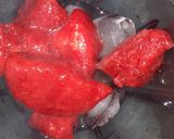 A picture of step 1 of Strawberry Fizz 🍓.