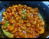 A picture of step 7 of Prawns masala fry.