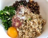 Hình bước làm 1 của món Chả trứng kiến - lá lốt