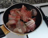 Foto del paso 3 de la receta: Trinxat de patatas revolconas y panceta curada a la pimienta