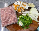 รูปขั้นตอนการทำที่ 1 ของ หมูสับผัดไข่เค็ม