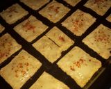Foto langkah ke 2 dari resep Kripik keju slice panggang pedas debm.