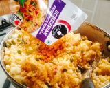 A picture of step 3 of Schezwan Fried Rice masala 😋😋😋.