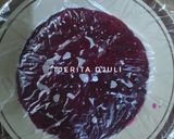 Foto langkah ke 4 dari resep Dragon Fruit Chocolate Cake.