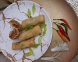 A picture of step 4 of Chicken Spring Roll.