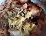 Foto langkah ke 3 dari resep Sawi Gulung Isi Ayam.