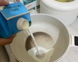 Foto langkah ke 1 dari resep Indomie Susu Pedas.