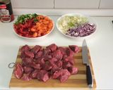 Foto del paso 1 de la receta Goulash de ternera / guiso