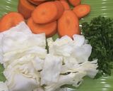 Foto langkah ke 2 dari resep Sayur Bening Wortel Kol.