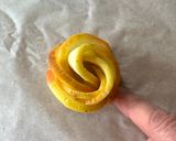 Foto del passaggio 1 della ricetta Ciambella Sabbiosa alle Mele 🍎