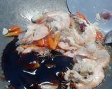 Foto langkah ke 2 dari resep Udang Kentang saus Lada Hitam.