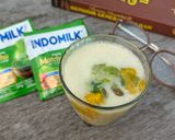 Foto langkah ke 4 dari resep Iced Mango Matcha Latte.