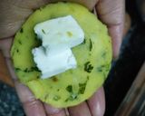 A picture of step 4 of Potato Paneer shots.