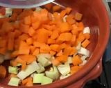 A picture of step 1 of Country-Style Soup.