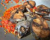 Foto langkah ke 4 dari resep Tongkol Sambal Bawang.