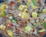 Foto del paso 2 de la receta: 🇦🇷 𝑬𝒎𝒑𝒂𝒏𝒂𝒅𝒂𝒔 𝒅𝒆 𝒑𝒆𝒄𝒆𝒕𝒐 cortadas a cuchillo🔪