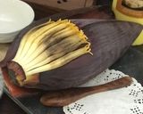 A picture of step 1 of Mocha'r (Banana Flower) Paturi.