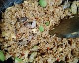 Foto langkah ke 7 dari resep Nasi goreng.