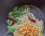 A picture of step 2 of Vegetable Upma.