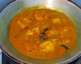 Foto langkah ke 2 dari resep Ayam goreng bumbu kuning sambel mercon.