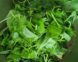 Foto langkah ke 3 dari resep Sayur Bening Bayam Simpel.