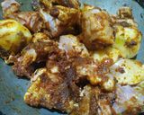 চিকেন আলুর গ্রেভি(chicken alur gravy recipe in bengali) রেসিপি ধাপ - 6 ছবি