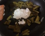 Foto del paso 2 de la receta: Omelette de claras con rajas, nopales y requesón