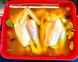 Hình bước làm 2 của món Gà ủ thảo mộc