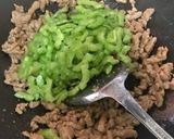 Foto langkah ke 1 dari resep Pare masak ayam kici buat anak.