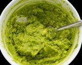 A picture of step 3 of Avocado tosast.
