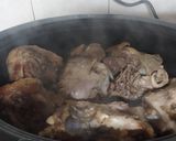 Φωτογραφία βήματος 4 της συνταγής Σαλάτα Boeuf (romaneasca) με πόδι χοιρινό στον ατμό