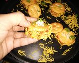A picture of step 6 of Monaco biscuit sandwich.