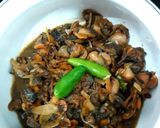 Foto langkah ke 2 dari resep Kerang dara kecap sederhana.