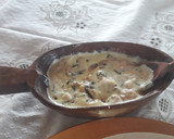 Foto del paso 3 de la receta: Salsa de crema de leche, cebolla verdeo y jamón 🙈