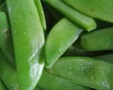 รูปขั้นตอนการทำที่ 1 ของ ถั่วหวานผัดไก่