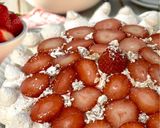 Foto del passaggio 7 della ricetta Meringata alle Fragole