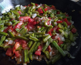 Foto del paso 2 de la receta: Huevo a la mexicana con nopales